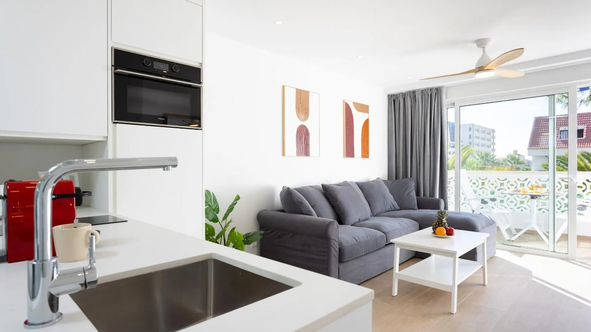 Friendly Place To Be Playa de las Américas 0*,  İspanya
